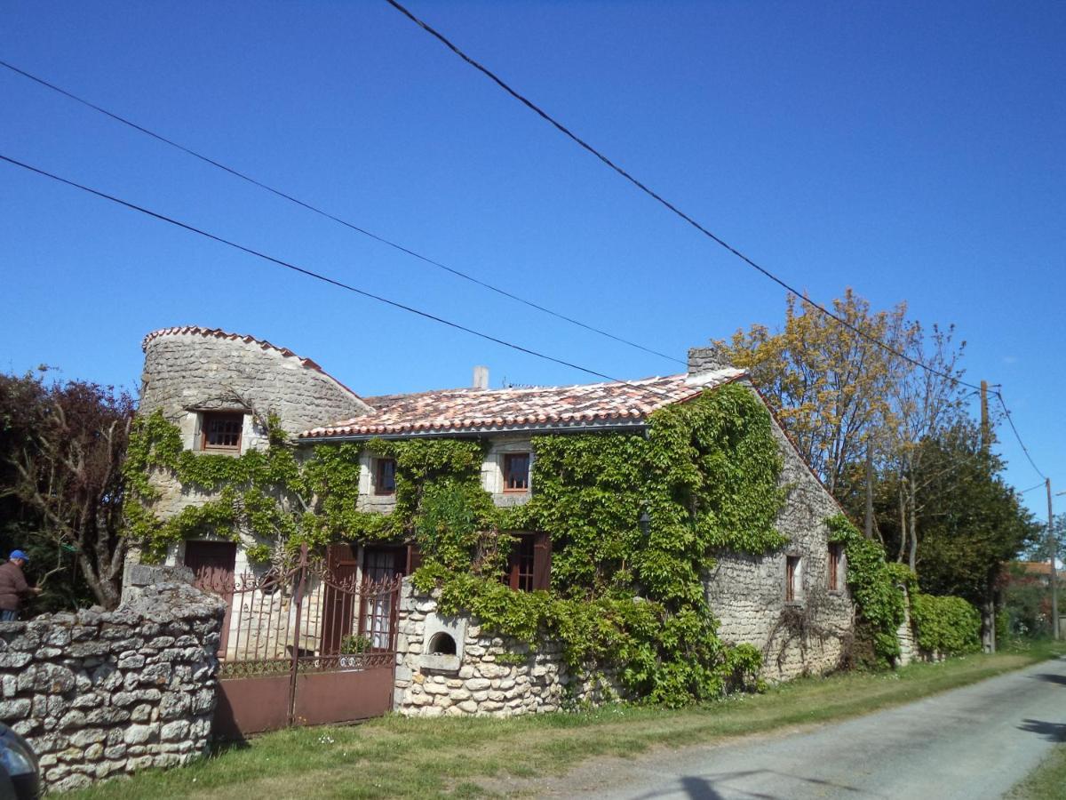 Traditional Charentais Cottage In Countryside 25 Minutes From Royan Balanzac Kültér fotó
