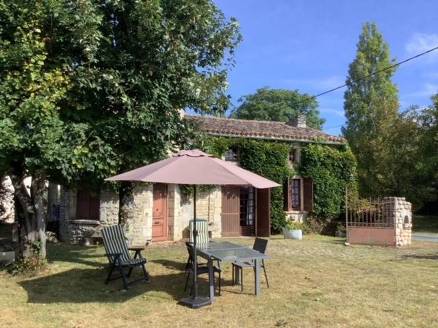 Traditional Charentais Cottage In Countryside 25 Minutes From Royan Balanzac Kültér fotó